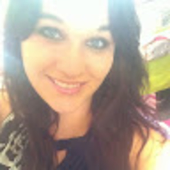 Meet your Posher, Amber - Picture 1 of 1